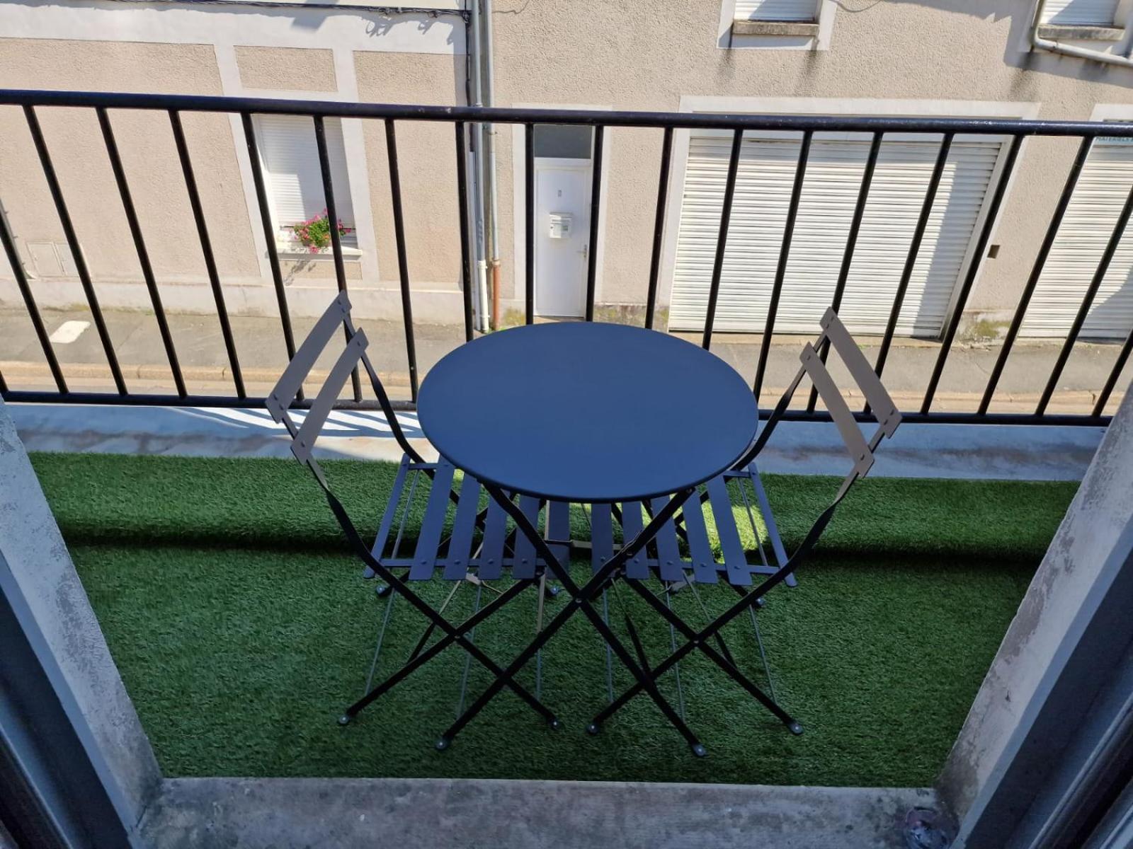 Appartement Hyper Centre Cosy Avec Balcon Châteaudun Eksteriør bilde